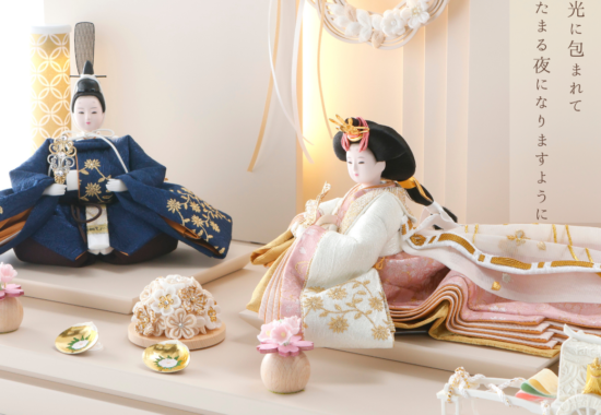 メリークリスマスを告げる雛人形